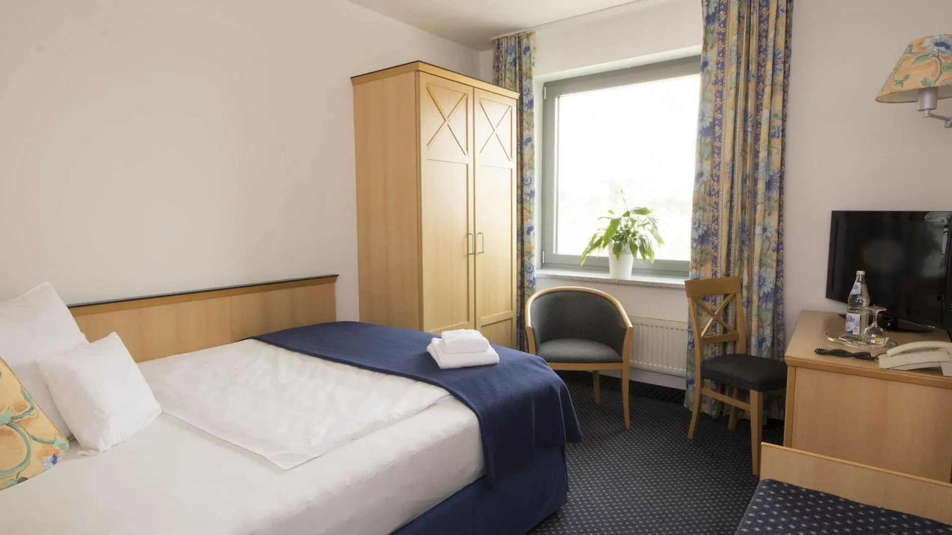 Hotel Near By Латцен 3*,