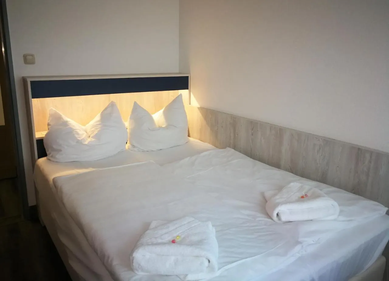 Hotel Near By Латцен 3*,  Германия
